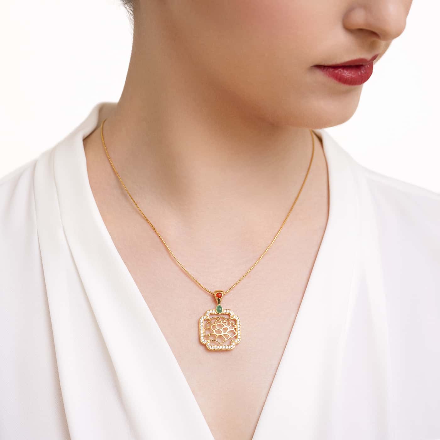 Tang Flower Necklace Model Image 2 - Shen Yun Collections