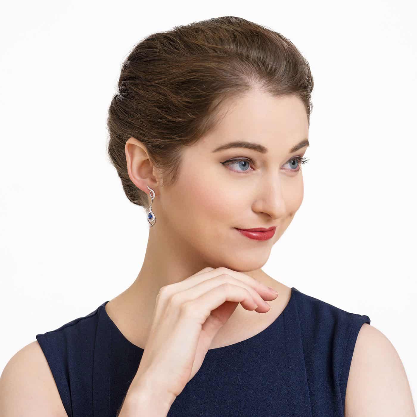 Phoenix Fairies Earrings Modeling | Shen Yun Collections 