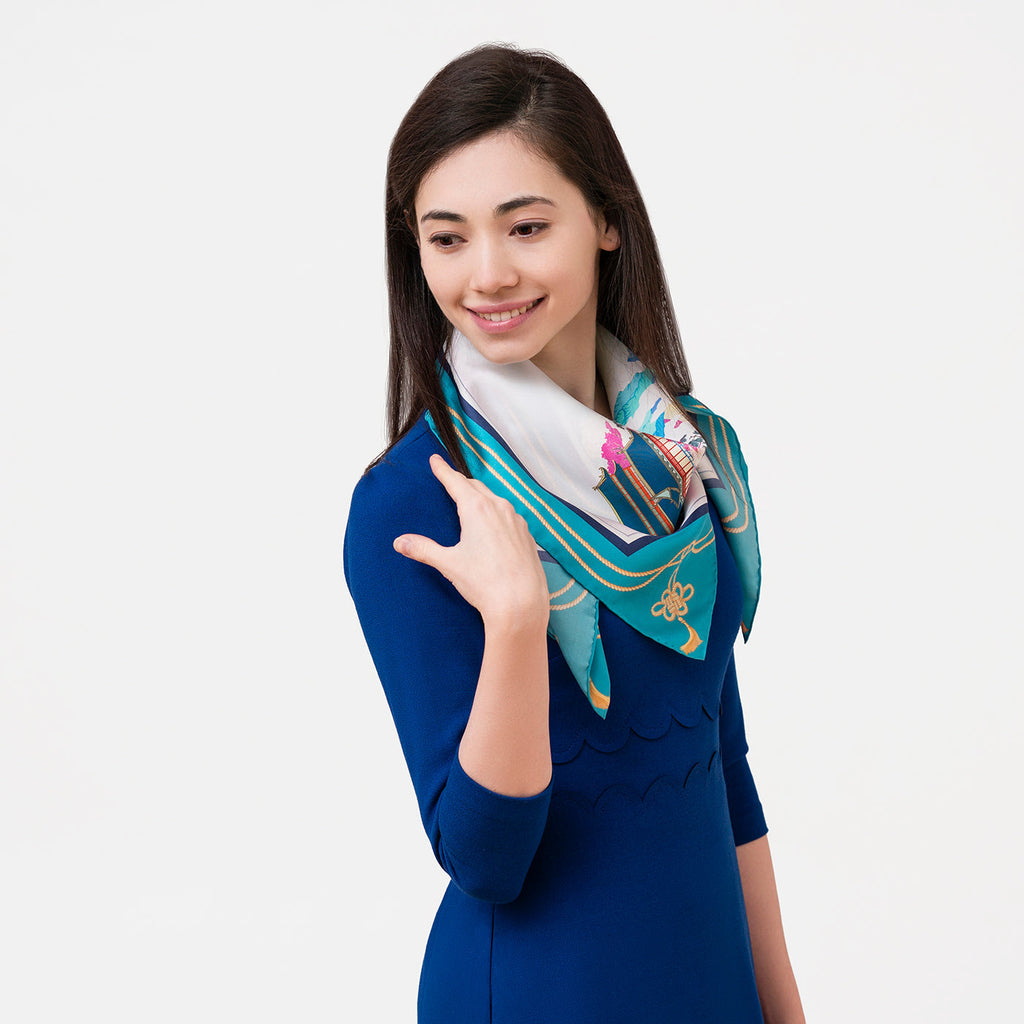 Delicate Beauty of the Han Scarf Model 2 | Shen Yun Collections
