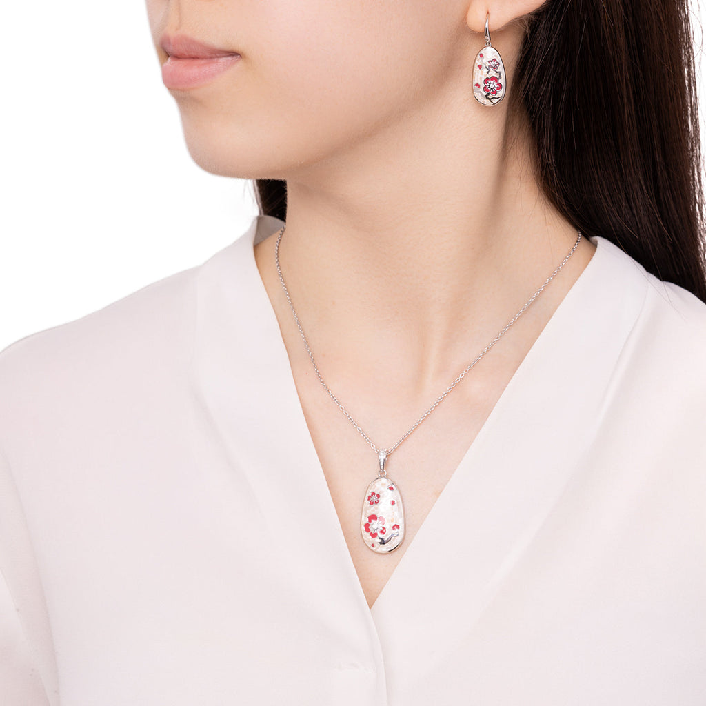 Plum Blossom Mosaic Mother of Pearl Necklace Silver