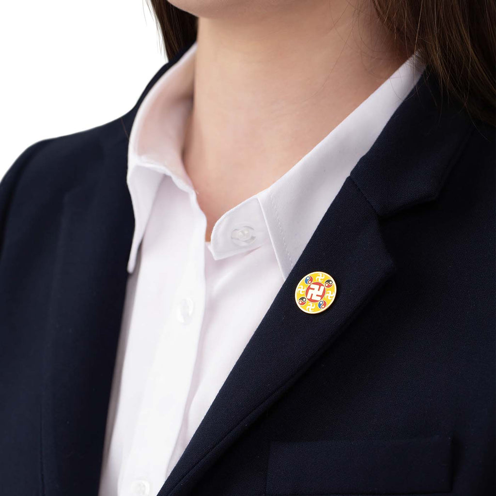 Falun Pin Yellow Model | Shen Yun Collections 